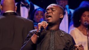 Joe Mettle – Praise medley (Live in London)